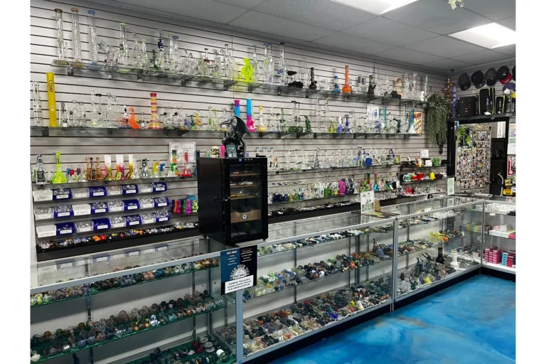 Bangers, glass accessories, American glass, cigars, and water pipes at Resler Smoke Shop.