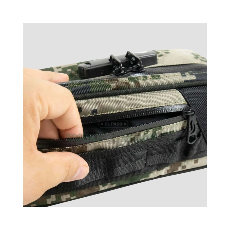Skunk Wingman Medium WG1 carbon-lined case in El Paso with padded divider inserts and lockable zipper closure